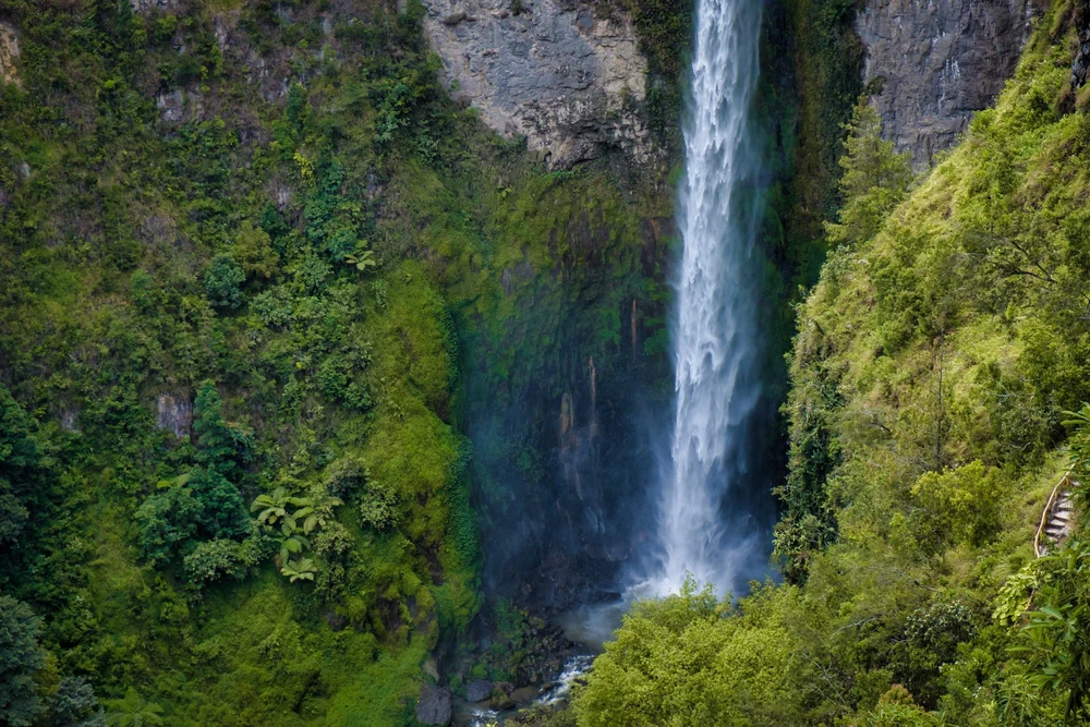 Air Terjun Sipisopiso